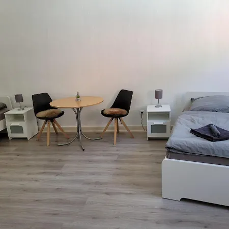 Grosse Monteurwohnung Bei Nina Apartamento